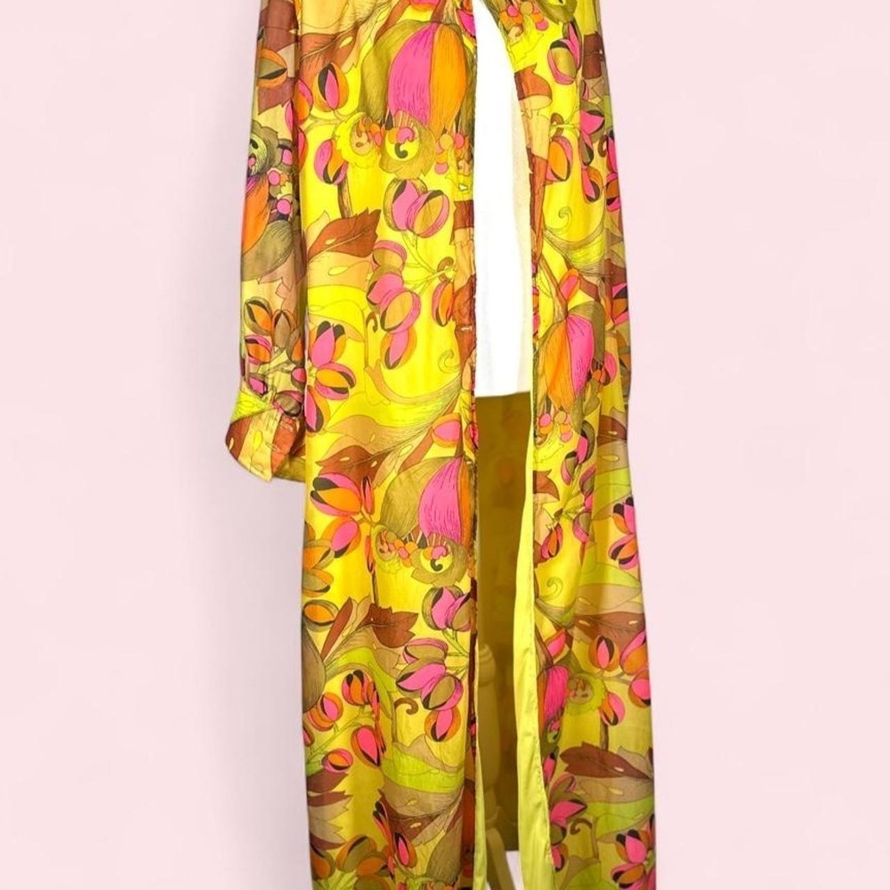 Vintage 60s Psychedelic House Coat, By Vanity Fair Easton, Chiffon, Mod Floral